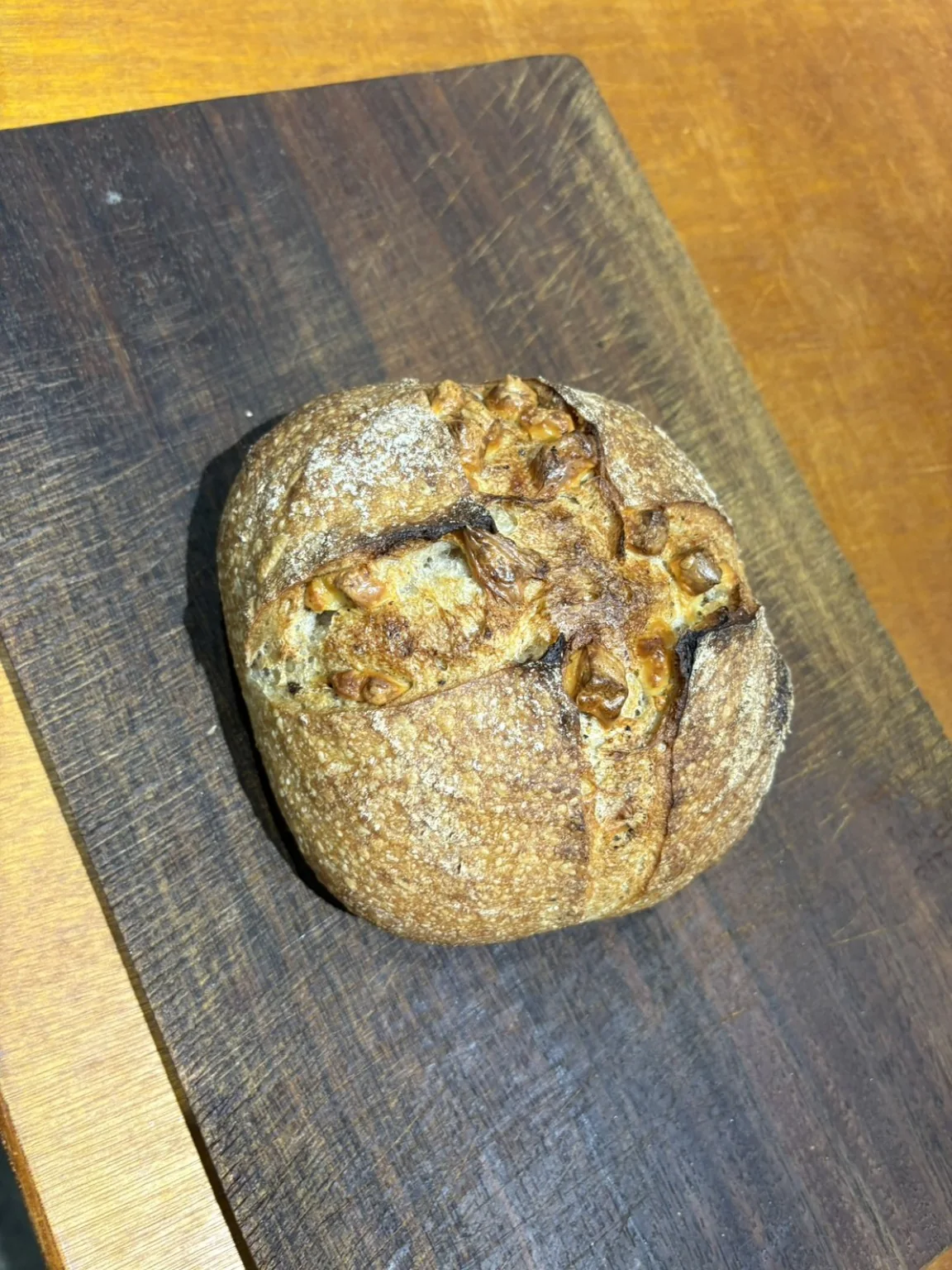 Lune & Levain 黑胡椒起司農夫酸種麵包
